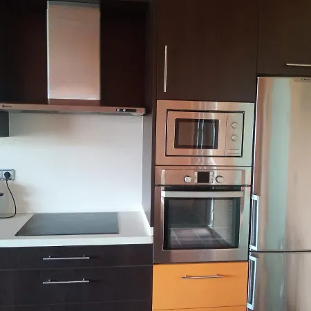 Casa Con Jardin En Primera Linea De Playa Holiday home O Grove