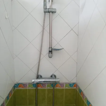 Casa Con Jardin En Primera Linea De Playa