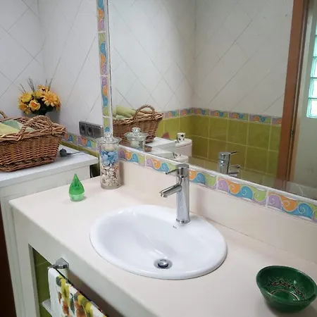 Casa Con Jardin En Primera Linea De Playa