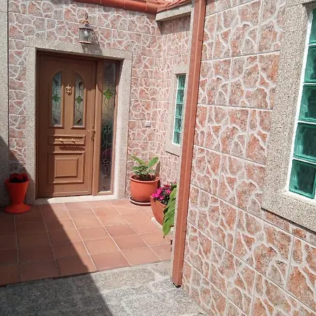 Holiday home Casa Con Jardin En Primera Linea De Playa O Grove