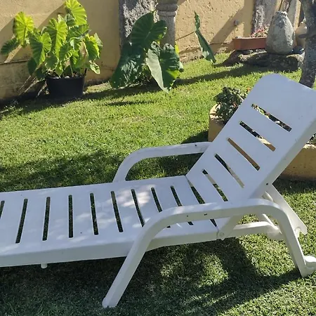 Casa Con Jardin En Primera Linea De Playa * O Grove