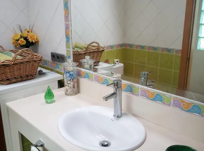 Casa Con Jardin En Primera Linea De Playa