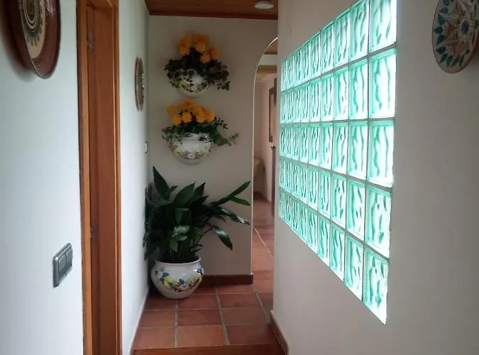 Casa Con Jardin En Primera Linea De Playa