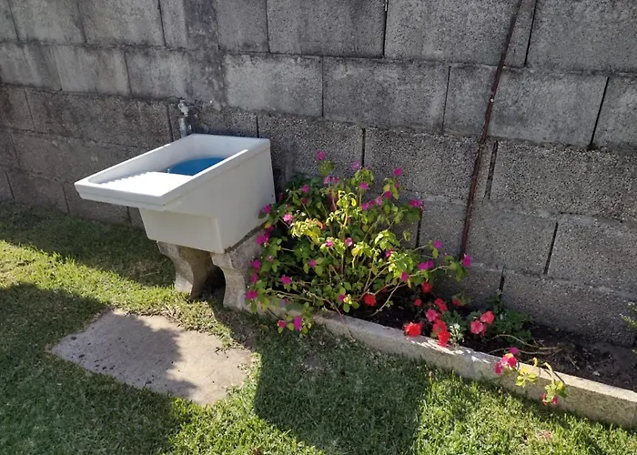 Casa Con Jardin En Primera Linea De Playa * O Grove